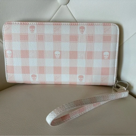 Betsey Johnson Pink and White Checkered Wallet - Picture 2 of 9